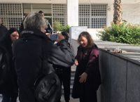 Χρυσή Αυγή: Αναγνωρίστηκε ο πρώην οδηγός του Μιχαλολιάκου για την επίθεση στη δικηγόρο έξω από το Εφετείο