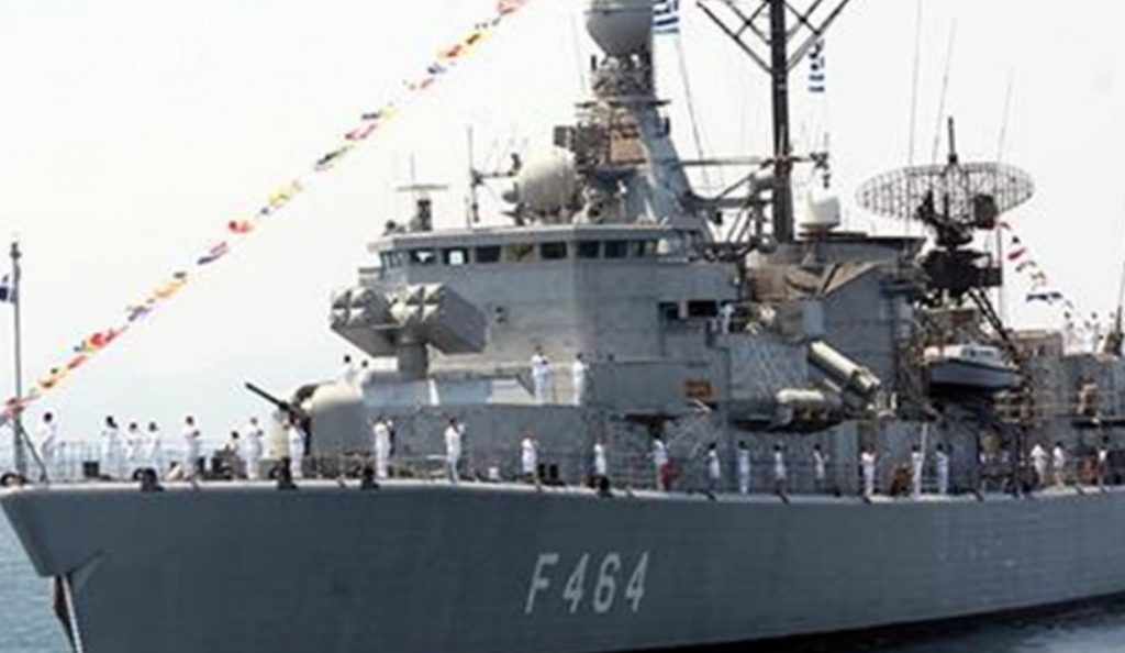 Ψυττάλεια: Φρεγάτα προσάραξε στη νησίδα Αταλάντη