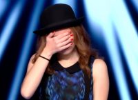 The Voice: Παίκτρια “μπλόκαρε” επί σκηνής (vid)