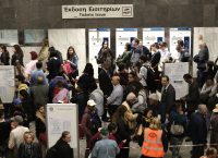 Ηλεκτρονικό εισιτήριο – κάρτα: Επιβάτης δάγκωσε δύο γυναίκες επειδή του πήραν τη σειρά στην ουρά