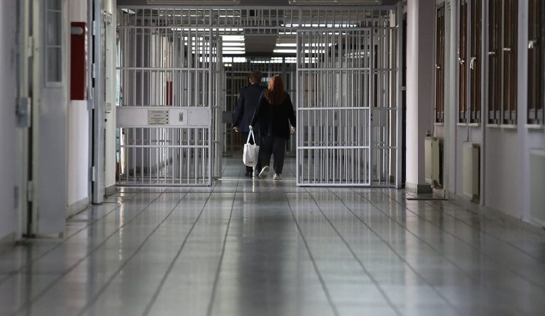 Νέος Σωφρονιστικός Κώδικας: Επιφέρει μεταβολές στις άδειες των κρατουμένων