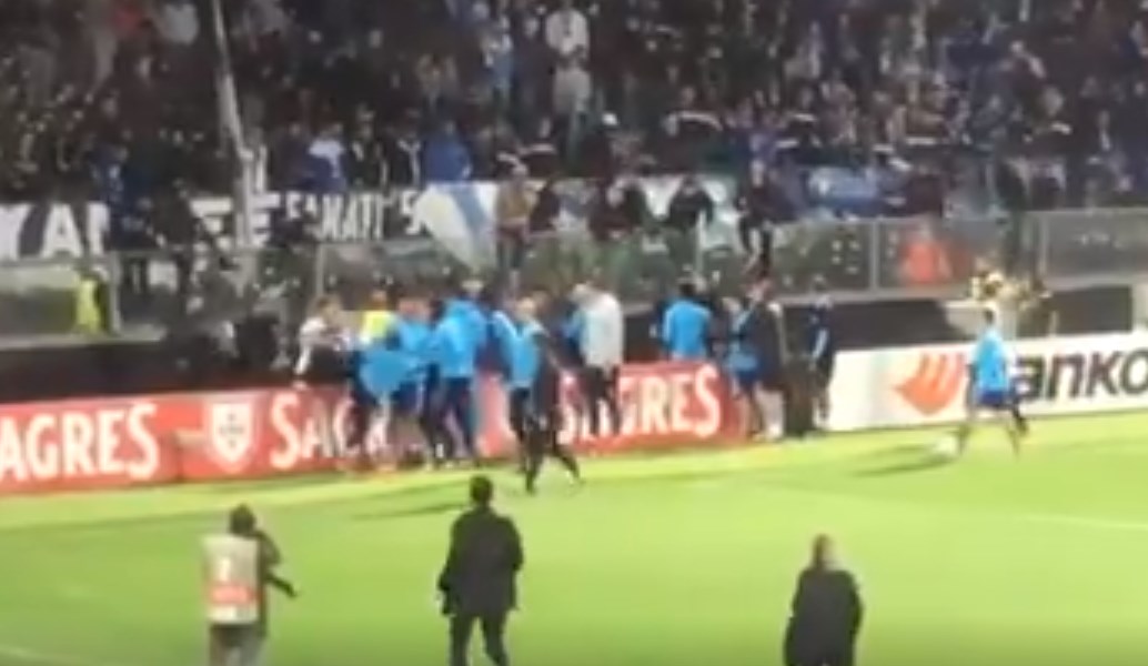 Europa League: Ο Εβρά έριξε καρατιά σε οπαδό της Γκιμαράες (vid)