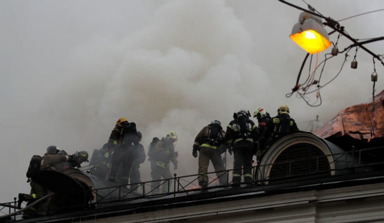 Ρωσία: Φωτιά στο Μουσείο Πούσκιν της Μόσχας (pics &vid)