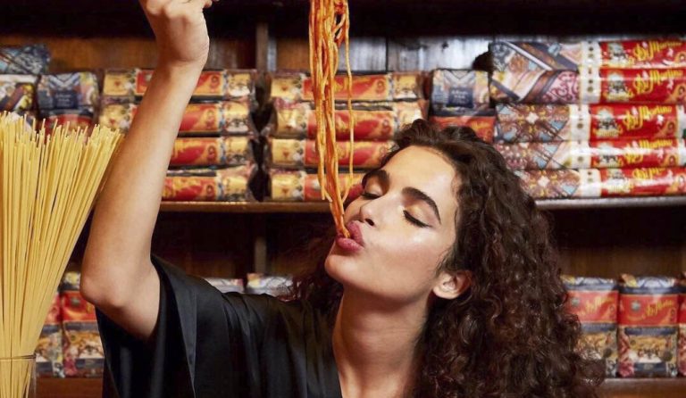 Dolce & Gabbana: Τώρα και …μακαρόνια με την υπογραφή του διάσημου οίκου μόδας (pics&vid)
