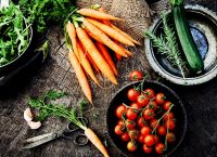 Κρεοπώλες ζητούν bodyguard λόγω επιθέσεων από vegan