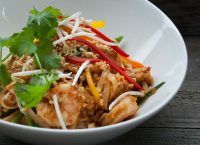 Παντ Τάι: Πώς να φτιάξετε και εσείς το πιο διάσημο street food της Ταϊλάνδης