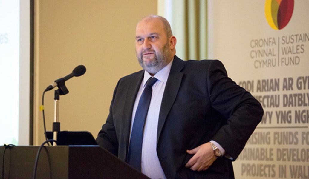 Ουαλία: Αυτοκτόνησε  πρώην υπουργός, που είχε κατηγορηθεί για σεξουαλική παρενόχληση