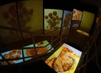 Van Gogh Alive the Experience: Ποιοι βρέθηκαν στα εγκαίνια της έκθεσης στο Μέγαρο Μουσικής (pics)