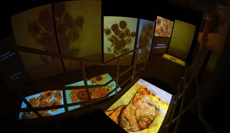 Van Gogh Alive the Experience: Ποιοι βρέθηκαν στα εγκαίνια της έκθεσης στο Μέγαρο Μουσικής (pics)