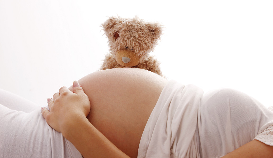 Κορωνοϊός έγκυος: Ο ιός δεν μεταδίδεται από τη μητέρα στο έμβρυο