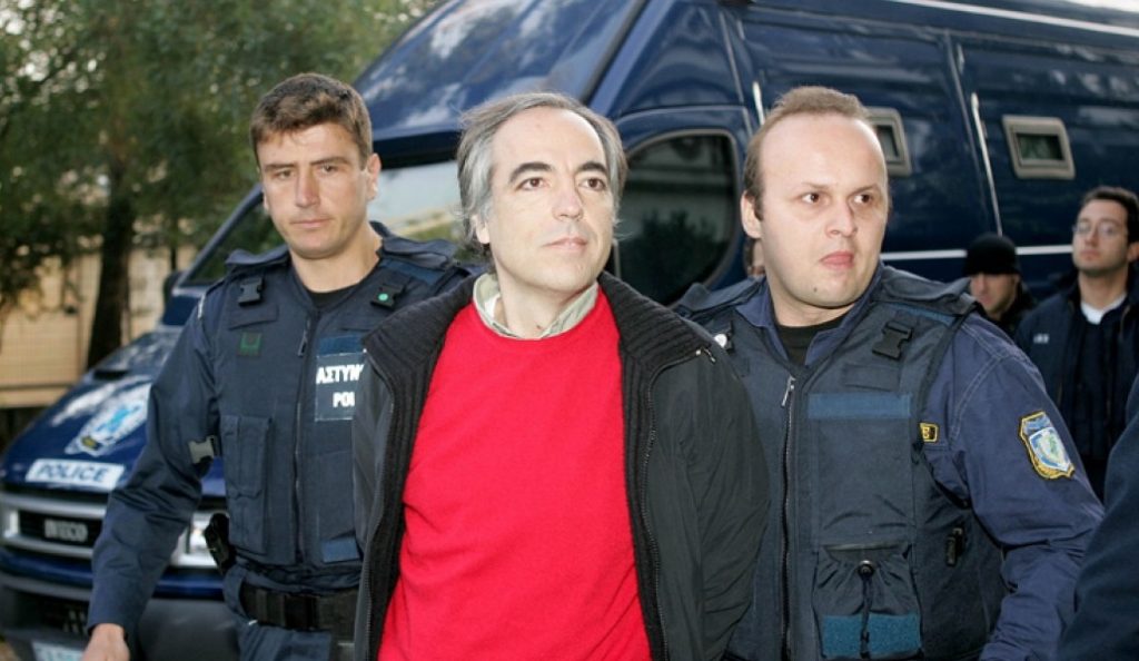 Financial Times: Ανησυχία από τις συνεχείς εμφανίσεις Κουφοντίνα και φόβοι για χτύπημα
