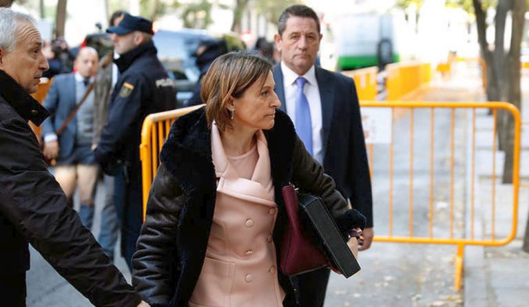 Καταλονία: Ελεύθερη η πρόεδρος του Καταλανικού κοινοβουλίου