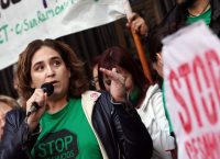 Δήμαρχος Βαρκελώνης: O Πουτζντεμόν οδήγησε την Καταλονία στην καταστροφή