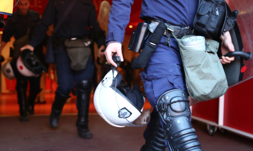 Χαμός στο Απόλλων-Εθνικός: Τραυματίστηκε οπαδός που έπεσε από την εξέδρα!