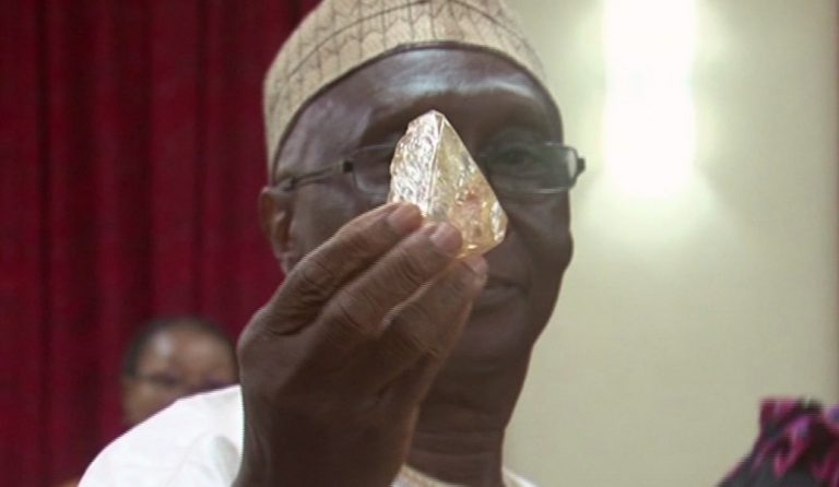Σιέρα Λεόνε: Βρήκαν πολύτιμο διαμάντι 476 καρατίων