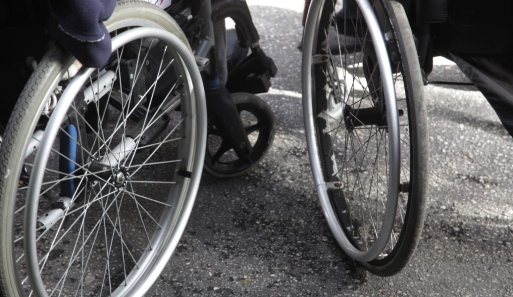 Επεκτείνεται η πιλοτική διαδικασία για την απονομή προνοιακών επιδομάτων σε ΑμεΑ