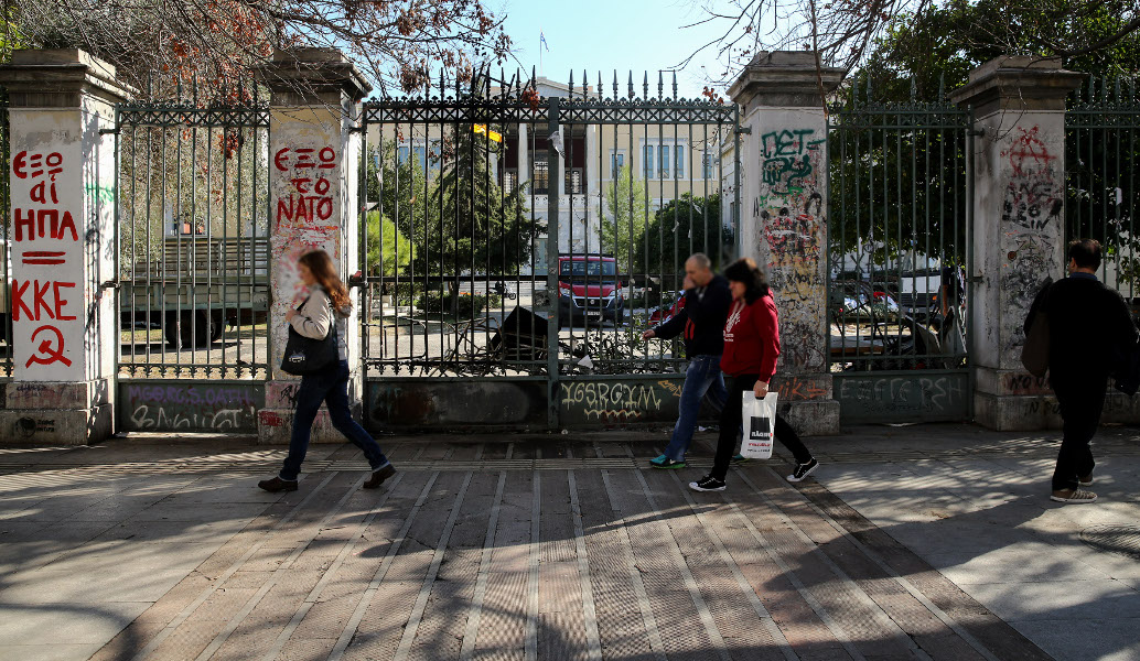 Πολυτεχνείο: Κατάληψη από αντιεξουσιαστές λίγες μέρες πριν από την επέτειο