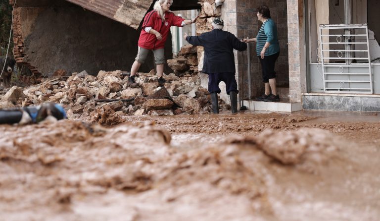 Πλημμύρες: Οι 14 περιοχές που δικαιούνται αποζημίωση – Εφάπαξ ενίσχυση των πληγέντων (pdf & vid)