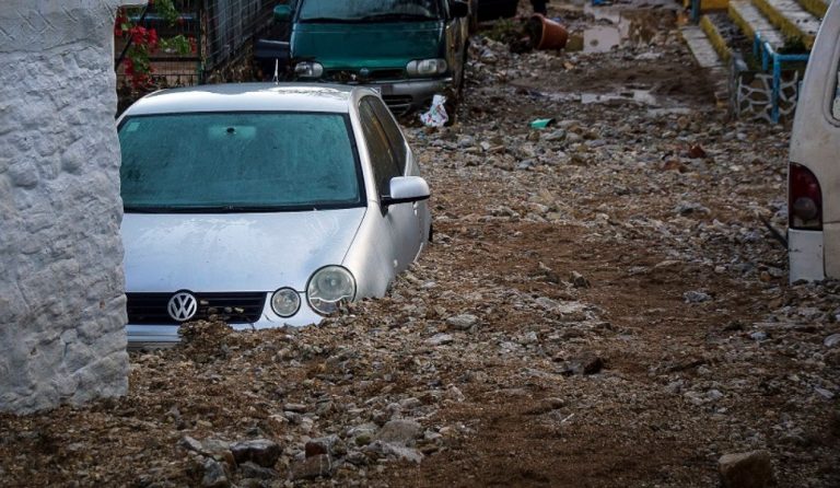 Σύμη: Υδροφόρα με 2.000 κυβικά νερού για την κάλυψη επειγουσών αναγκών