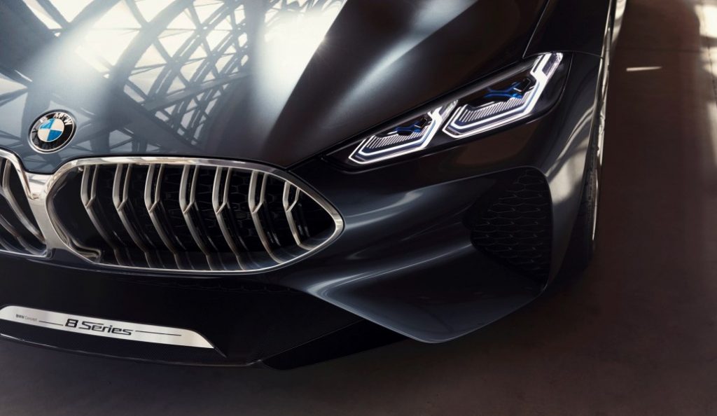 BMW i8 Roadster : Πιο κοντά στην αποκάλυψη του (vid)