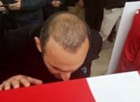 Συγκίνηση! Στην κηδεία του Σουλεϊμάνογλου ο Λεωνίδης