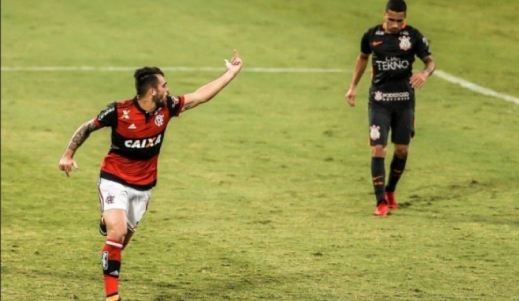 Φλαμένγκο: Κουτουλιές και χειρονομίες μεταξύ συμπαικτών (vid)