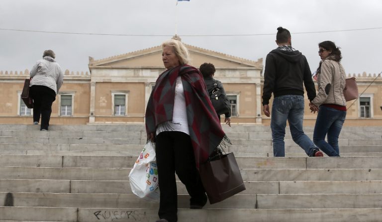 Καιρός: Βροχές και μεταφορά σκόνης τη Δευτέρα