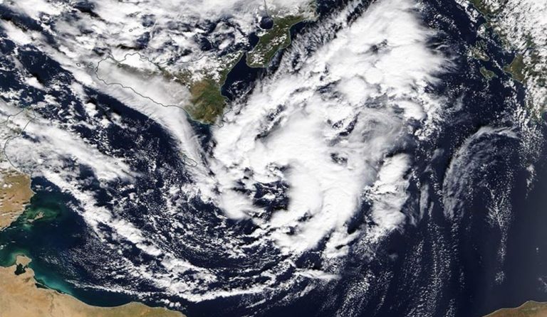 ΗΠΑ: Σε κατάσταση εκτάκτου ανάγκης η Ουάσινγκτον λόγω του τυφώνα Φλόρενς