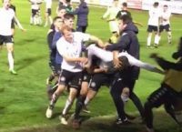 Άγριο ξύλο σε αγώνα Κ23 στην Αγγλία (vid)