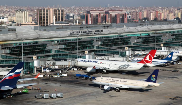 Κωνσταντινούπολη: Συναγερμός στο αεροδρόμιο Ατατούρκ – Απειλή για βόμβα σε αεροπλάνο