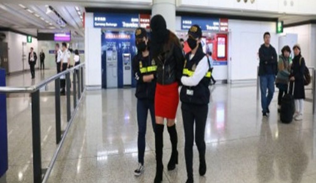 Στο Ανώτατο Δικαστήριο οδηγήθηκε το 20χρονο μοντέλο που συνελήφθη με κοκαΐνη στο Χονγκ Κονγκ