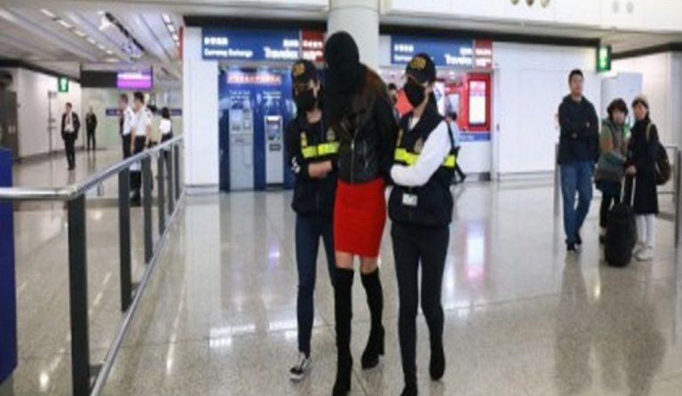 Στο Ανώτατο Δικαστήριο οδηγήθηκε το 20χρονο μοντέλο που συνελήφθη με κοκαΐνη στο Χονγκ Κονγκ
