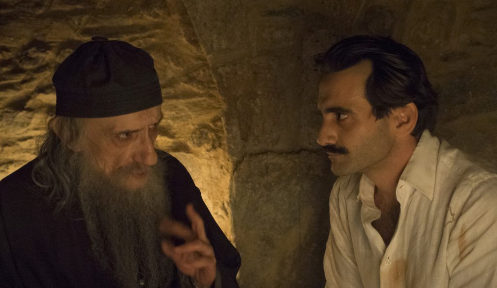 Πανελλήνια Ένωση Κριτικών Κινηματογράφου κατά του Γιάννη Σμαραγδή: “Φαιδρότητες, να πάει στη δικαιοσύνη”