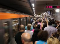 Μετρό – λεωφορεία: Κίνδυνος για την απώλεια ακοής τα μέσα μαζικής μεταφοράς