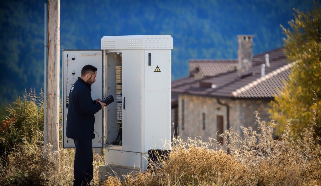 Rural Broadband: Ολοκληρώθηκε το έργο σε βόρεια και νότια Ελλάδα – Γρήγορο internet σε απομακρυσμένες περιοχές