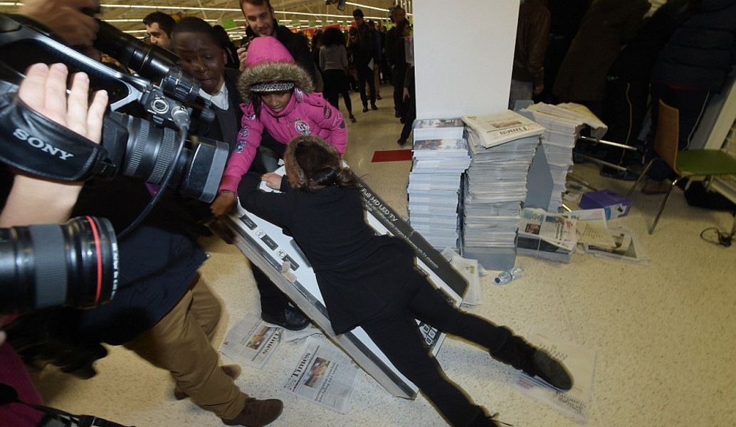 Black Friday: Έτσι ξεκίνησαν όλα (pics)