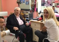 Ελένη Μενεγάκη: Το απίστευτο δώρο που έκανε ο Δημήτρης Κοντομηνάς στα παιδιά της (vid)