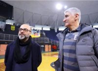 Το ιδιαίτερο δαχτυλίδι του Τανιέλ Γιλμάζ (vid)