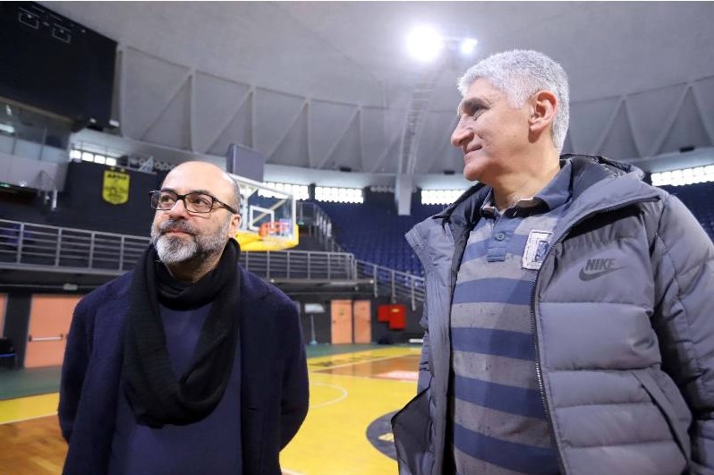 Το ιδιαίτερο δαχτυλίδι του Τανιέλ Γιλμάζ (vid)