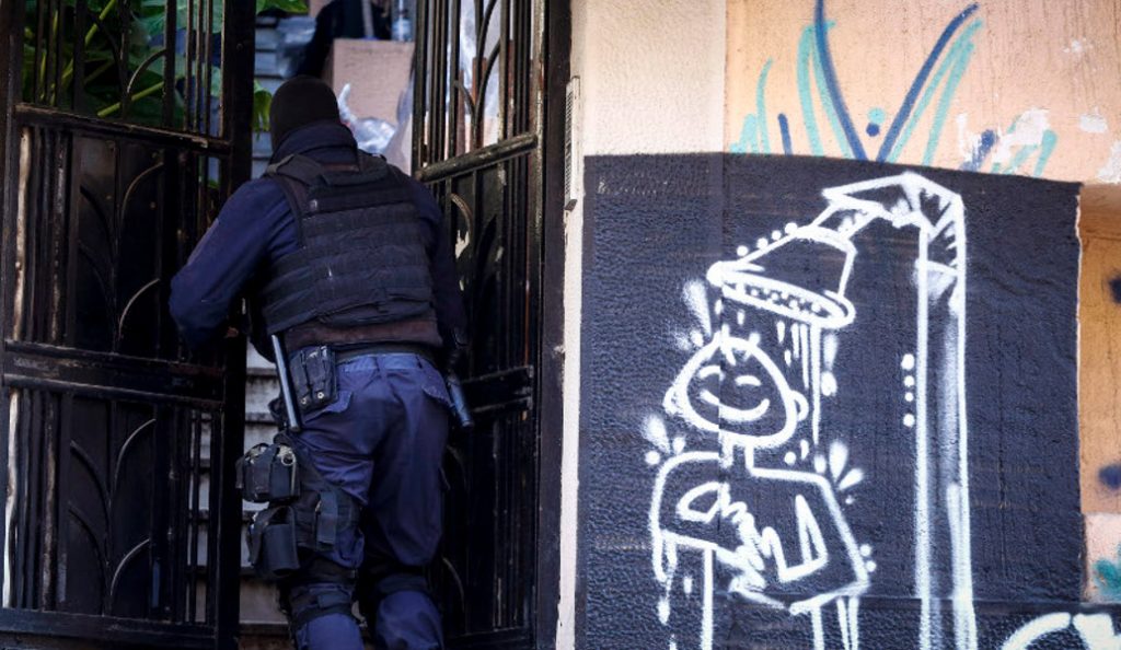 Εξάρχεια: Τέσσερις συλλήψεις για την κατάληψη στην Καλλιδρομίου