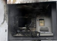 Καλύβια: Έκρηξη σε ΑΤΜ – Οι δράστες απέσπασαν χρήματα
