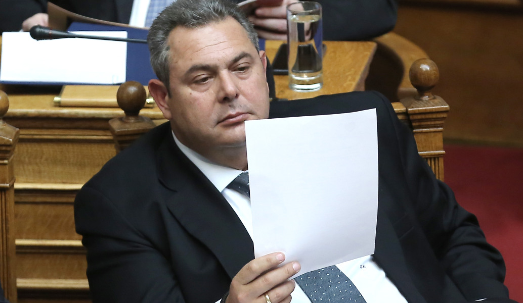 Πάνος Καμμένος: Τουιτάρει το “Αντιλαλούν οι φυλακές”