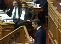 Ο Μητσοτάκης μιλάει και οι Τσίπρας – Καμμένος σκάνε στα γέλια (pics)