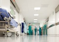 Κομισιόν: Βελτιώνεται σταθερά η υγεία του ελληνικού πληθυσμού κατά τις τελευταίες δεκαετίες