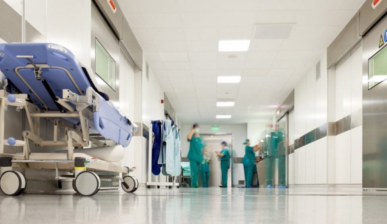 Κομισιόν: Βελτιώνεται σταθερά η υγεία του ελληνικού πληθυσμού κατά τις τελευταίες δεκαετίες