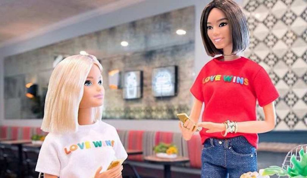 Barbie: Η διάσημη κούκλα υπέρ των δικαιωμάτων της LGΒΤ κοινότητας