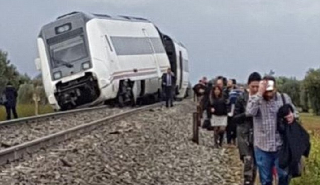 Ισπανία: Εκτροχιασμός τρένου στην Ανδαλουσία – 21 τραυματίες (pics)