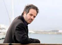 “Ο Κανίβαλος που Έφαγε Έναν Ρουμάνο” του Δημήτρη Σωτάκη