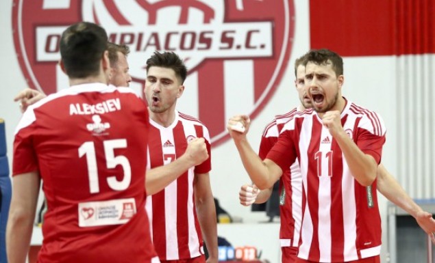 Αγχωτική πρόκριση για τον Ολυμπιακό