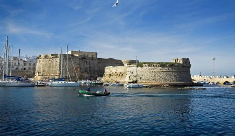 Περιφέρεια Αττικής: Πολιτιστική συνεργασία με την Περιφέρεια Απουλίας